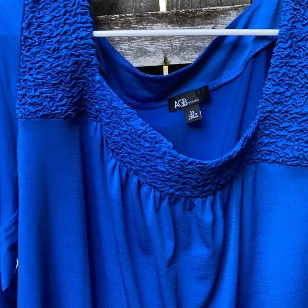 AGB Woman Blue top sz. 2X NWT